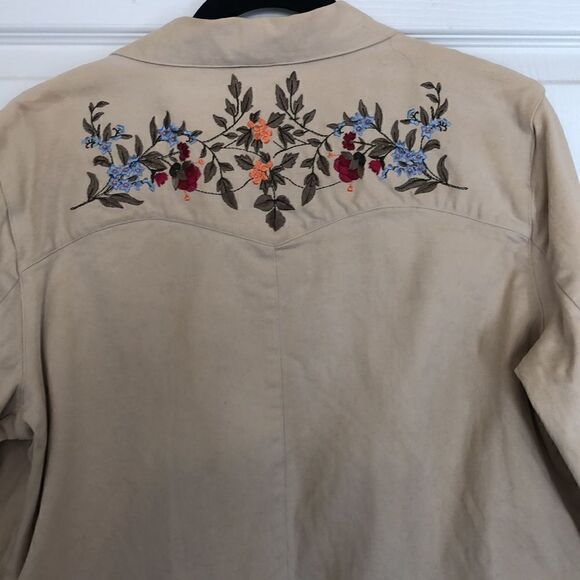 Susan Graver Women’s L beautiful jacket with floral embroidery ~ Cottagecore - Picture 2 of 13